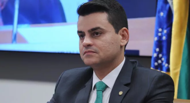 Comissão presidida por Yury do Paredão (MDB) discute políticas de transporte gratuito