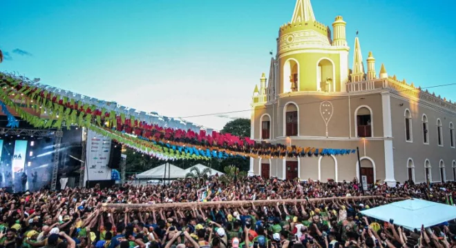 Missas, cortejo e hasteamento : confira a programação da Festa do Pau da Bandeira, em Barbalha