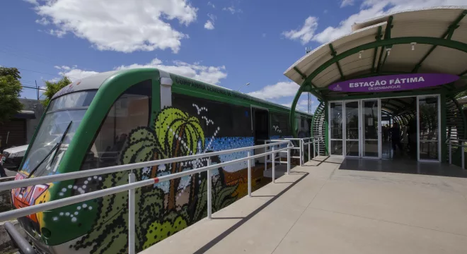 Problemas mecânicos paralisam VLT do Cariri; técnicos esperam normalizar operação nesta quarta-feira (2)